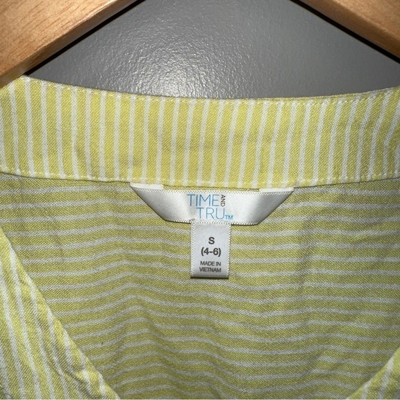 Time and true short sleeve button down tie blouse - Picture 3 of 5